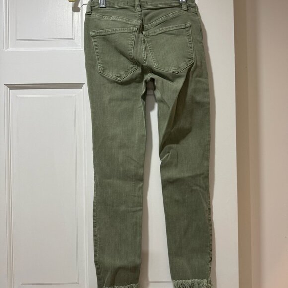 Free People Green Skinny Leg Jean size - Picture 2 of 2